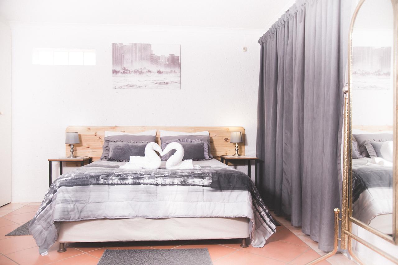 Hotel 29 Polvy Street à Mbombela Extérieur photo