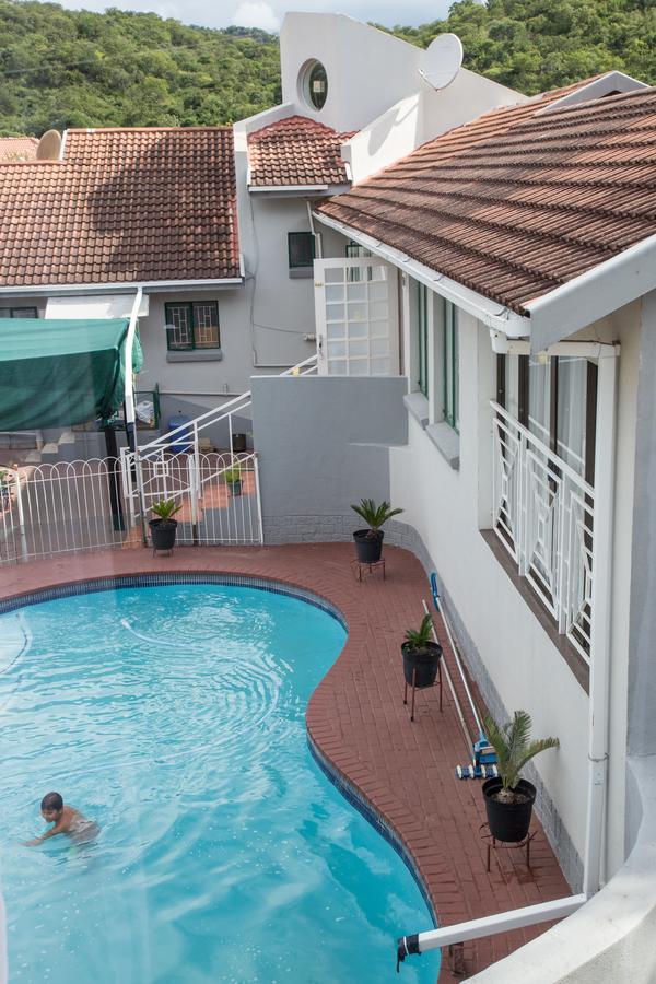 Hotel 29 Polvy Street à Mbombela Extérieur photo