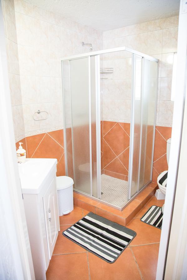 Hotel 29 Polvy Street à Mbombela Extérieur photo
