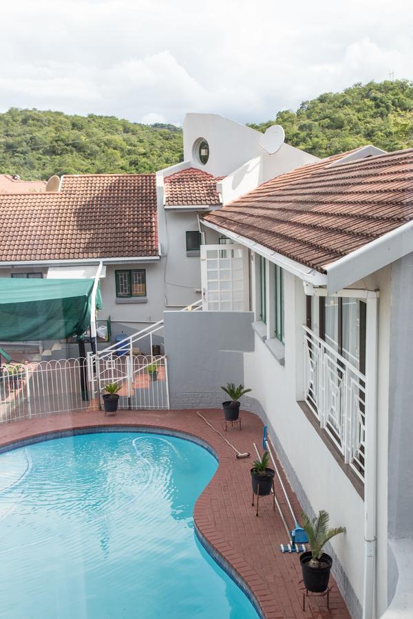 Hotel 29 Polvy Street à Mbombela Extérieur photo