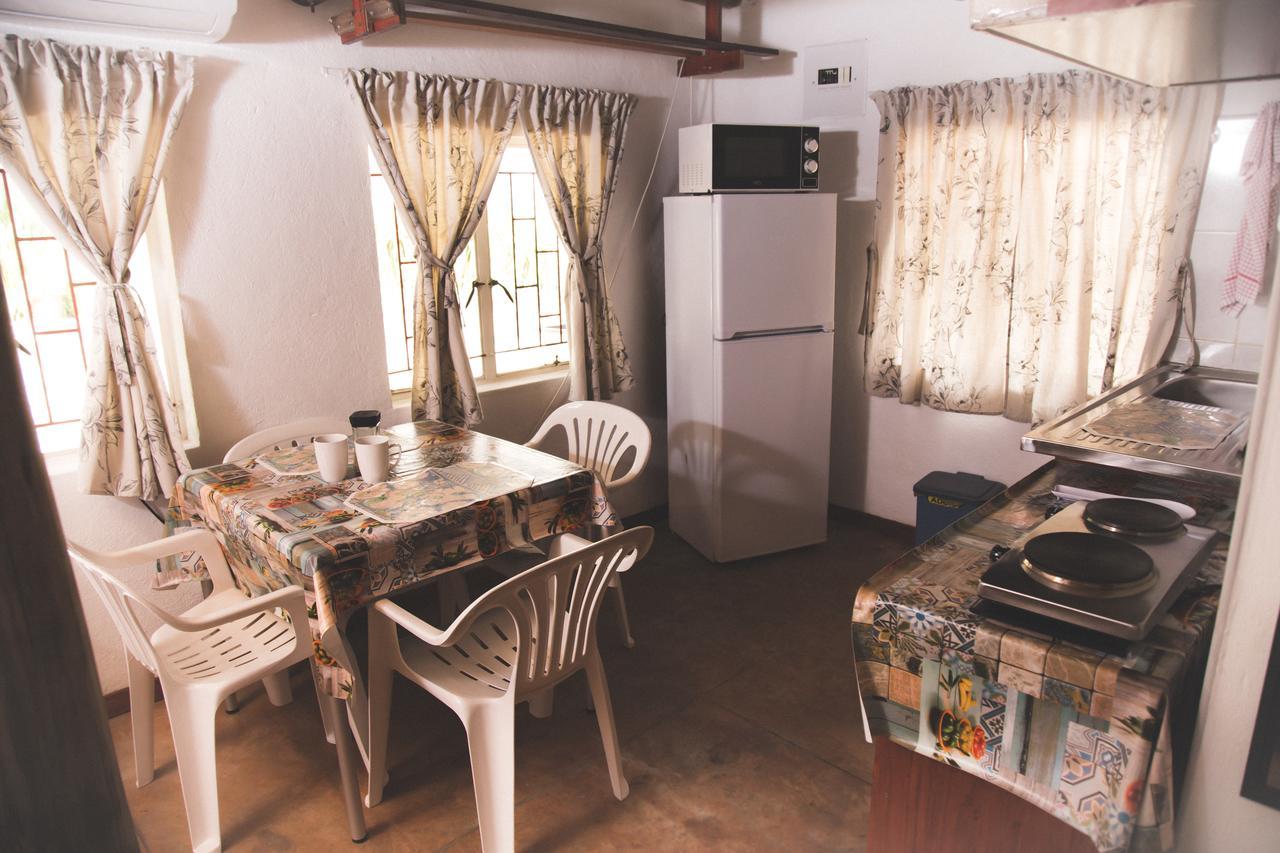 Hotel 29 Polvy Street à Mbombela Extérieur photo