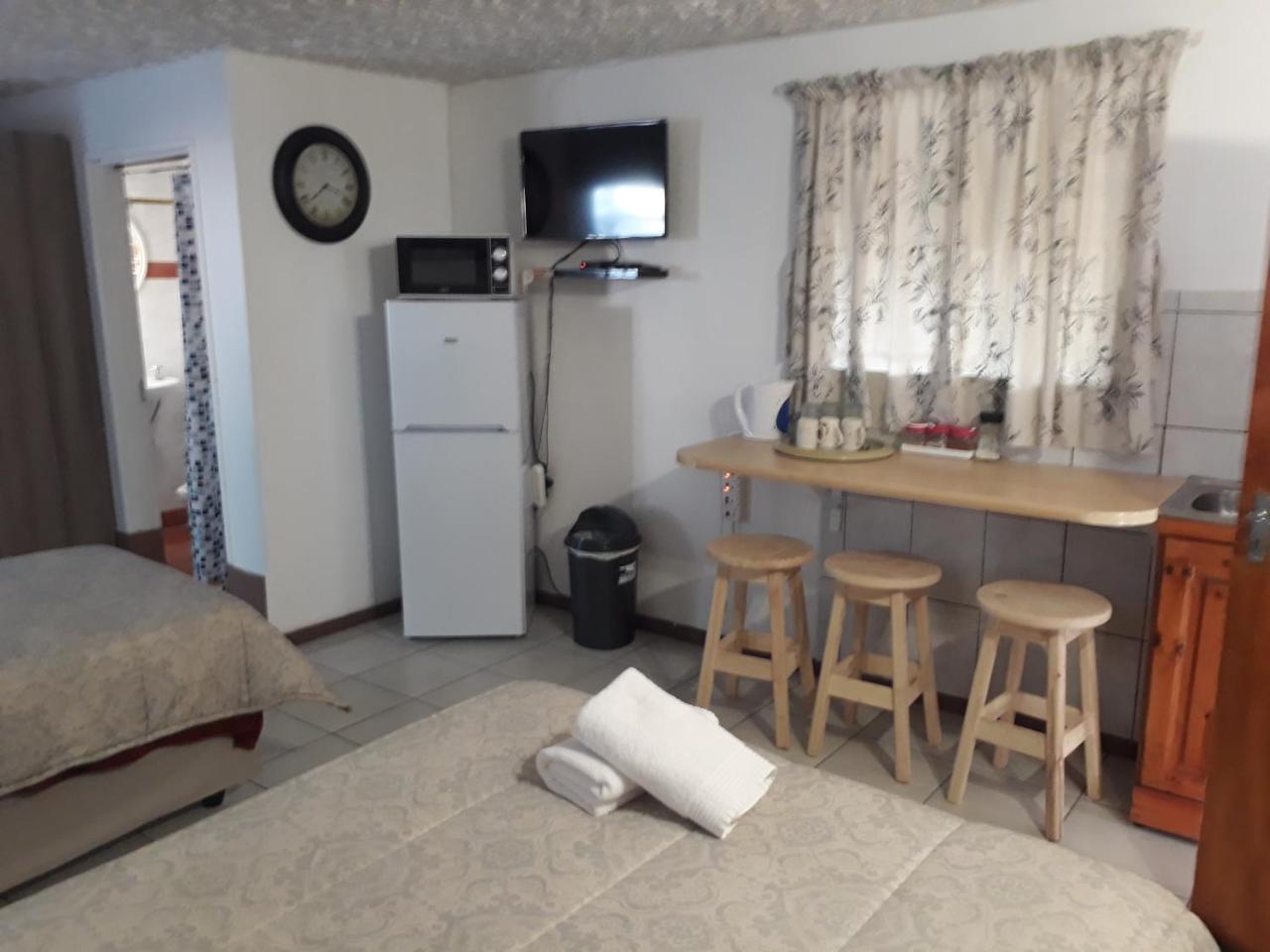 Hotel 29 Polvy Street à Mbombela Extérieur photo